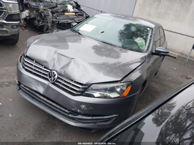 1VWAT7A32FC042266 Volkswagen Passat 1.8t Wolfsburg Edition