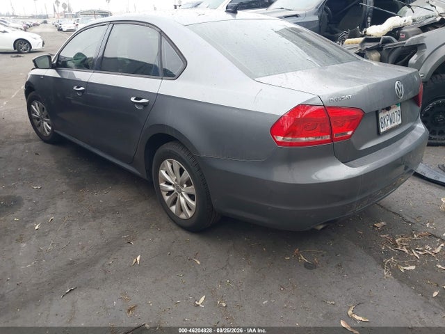 1VWAT7A32FC042266 Volkswagen Passat 1.8t Wolfsburg Edition