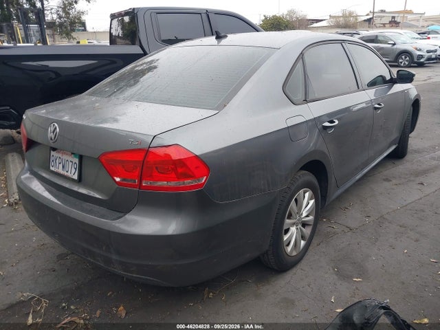 1VWAT7A32FC042266 Volkswagen Passat 1.8t Wolfsburg Edition