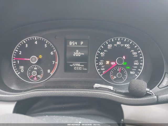 1VWAT7A32FC042266 Volkswagen Passat 1.8t Wolfsburg Edition