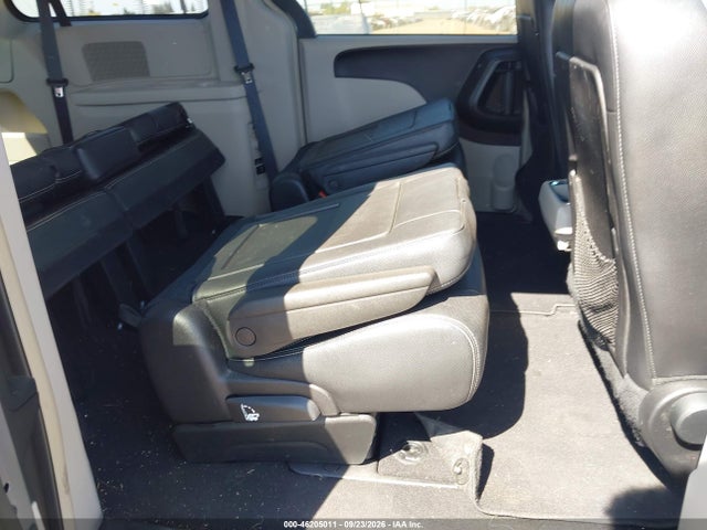 2016 Chrysler Town & Country Touring მანქანა იყიდება აუქციონზე, vin: 2C4RC1BG1GR229172, აუქციონის ნომერი: 46205011