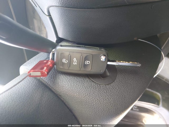 46205042 :رقم المزاد ، 3VWLX7AJ8BM310807 vin ، 2011 Volkswagen Jetta 2.5l Sel مزاد بيع
