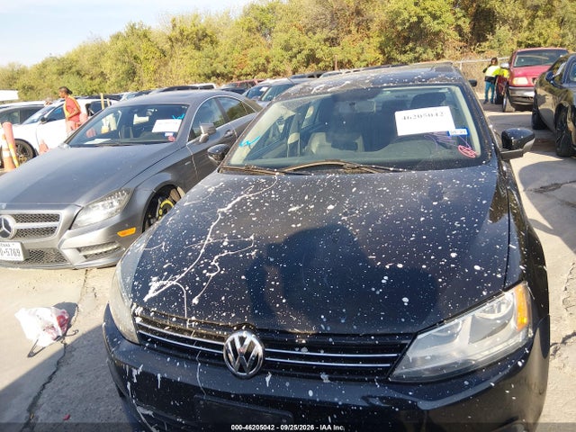 46205042 :رقم المزاد ، 3VWLX7AJ8BM310807 vin ، 2011 Volkswagen Jetta 2.5l Sel مزاد بيع