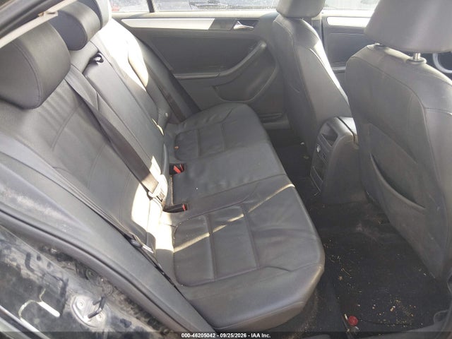 46205042 :رقم المزاد ، 3VWLX7AJ8BM310807 vin ، 2011 Volkswagen Jetta 2.5l Sel مزاد بيع