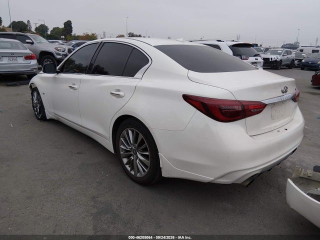 Infiniti Q50 3.0t Luxe 2018 JN1EV7AP6JM356879 Image 3