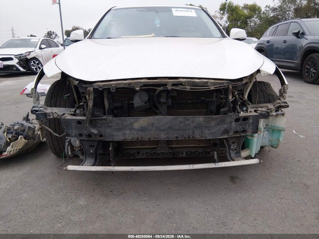 Infiniti Q50 3.0t Luxe 2018 JN1EV7AP6JM356879 Image 6