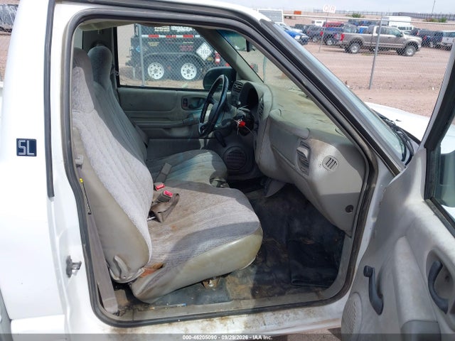 46205090 :رقم المزاد ، 1GTCS14W9Y8235912 vin ، 2000 Gmc Sonoma Sl مزاد بيع