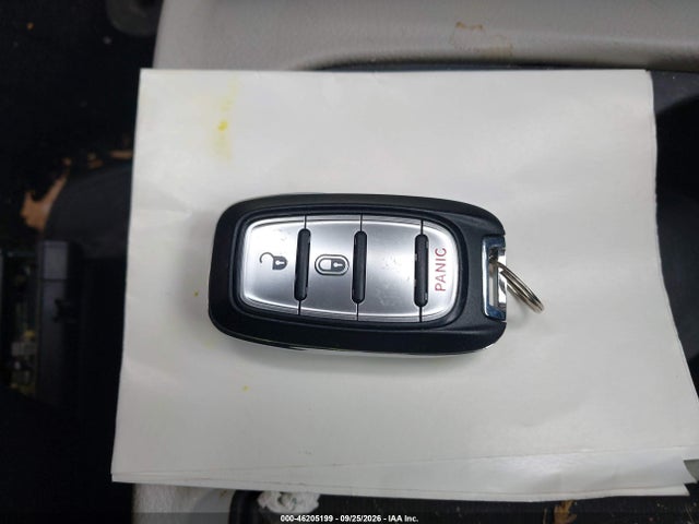 2017 Chrysler Pacifica Lx მანქანა იყიდება აუქციონზე, vin: 2C4RC1CG1HR578879, აუქციონის ნომერი: 46205199
