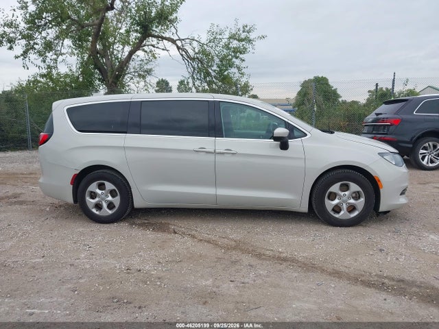 2017 Chrysler Pacifica Lx მანქანა იყიდება აუქციონზე, vin: 2C4RC1CG1HR578879, აუქციონის ნომერი: 46205199
