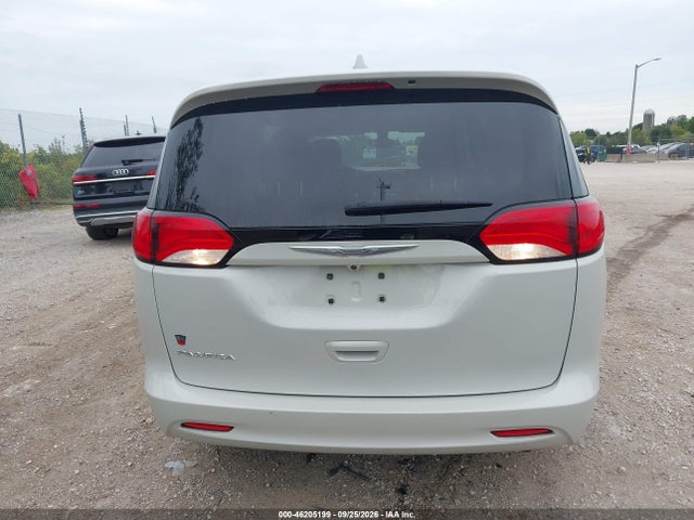 2017 Chrysler Pacifica Lx მანქანა იყიდება აუქციონზე, vin: 2C4RC1CG1HR578879, აუქციონის ნომერი: 46205199