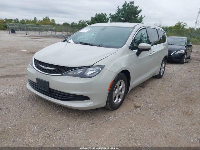2017 Chrysler Pacifica Lx მანქანა იყიდება აუქციონზე, vin: 2C4RC1CG1HR578879, აუქციონის ნომერი: 46205199