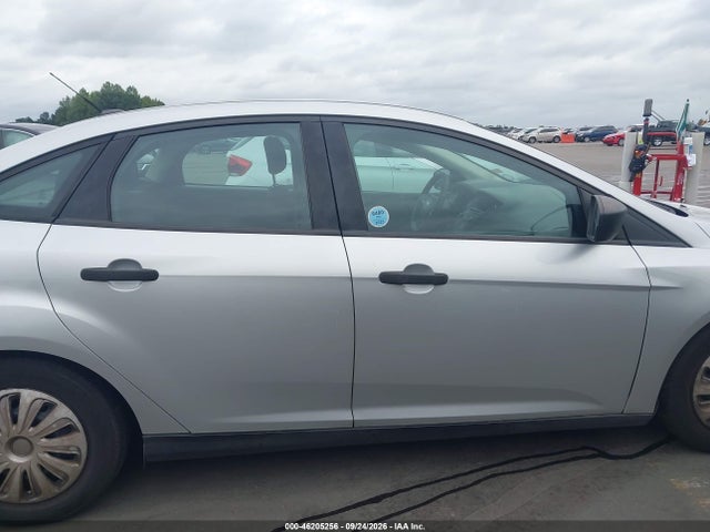 Продажа на аукционе авто 2016 Ford Focus S, vin: 1FADP3E20GL390279, номер лота: 46205256