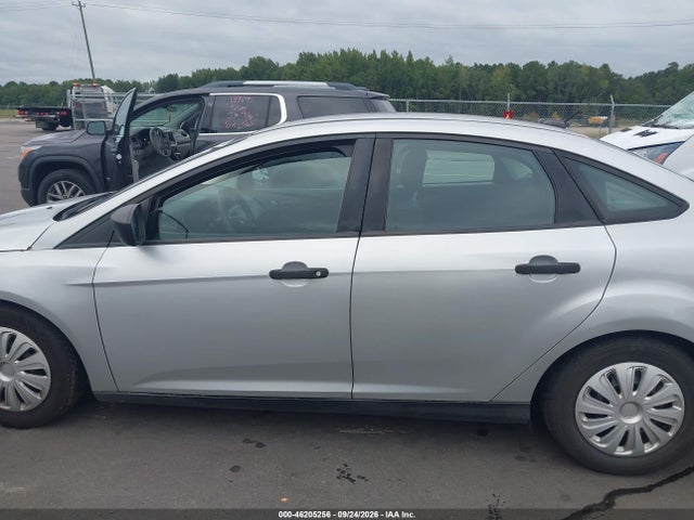 Продажа на аукционе авто 2016 Ford Focus S, vin: 1FADP3E20GL390279, номер лота: 46205256