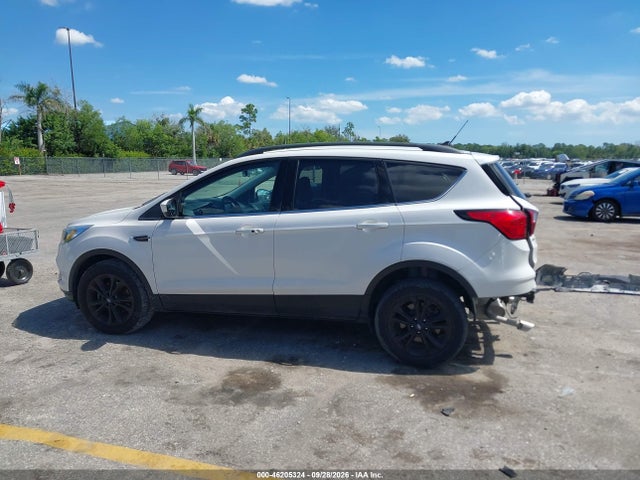 Продажа на аукционе авто 2019 Ford Escape Sel, vin: 1FMCU0HD5KUC32111, номер лота: 46205324