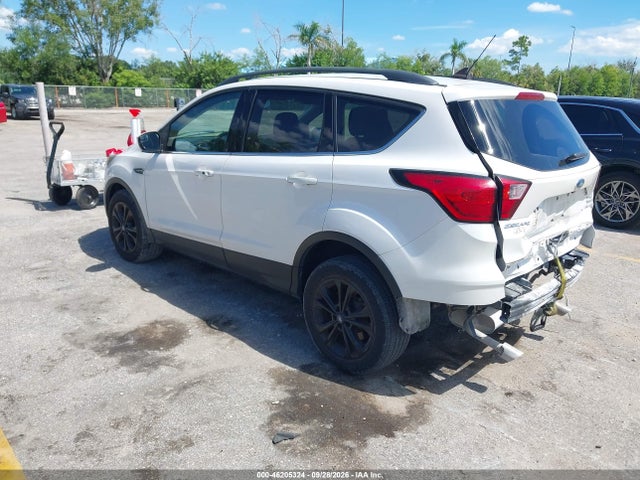 Продажа на аукционе авто 2019 Ford Escape Sel, vin: 1FMCU0HD5KUC32111, номер лота: 46205324