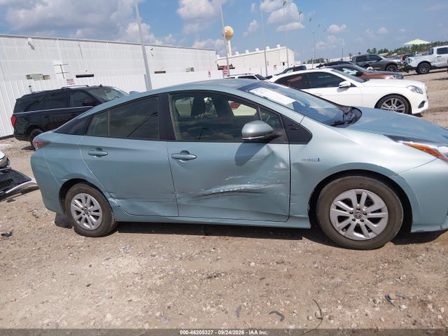 Toyota Prius Two 2016 JTDKBRFUXG3005264 Image 13