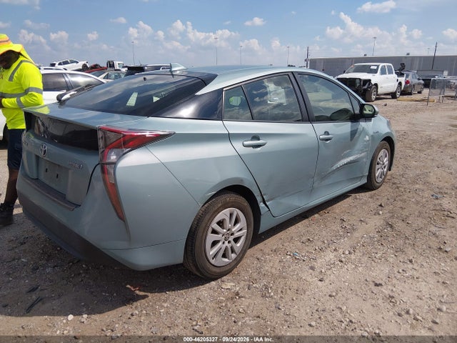 Toyota Prius Two 2016 JTDKBRFUXG3005264 Image 4