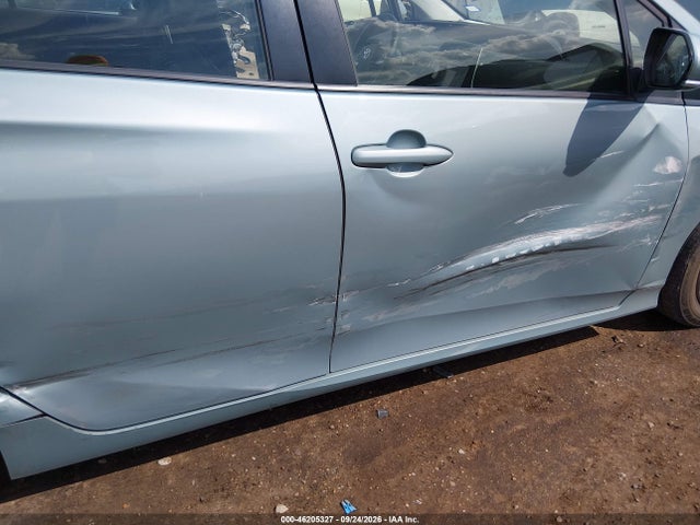 Toyota Prius Two 2016 JTDKBRFUXG3005264 Image 6