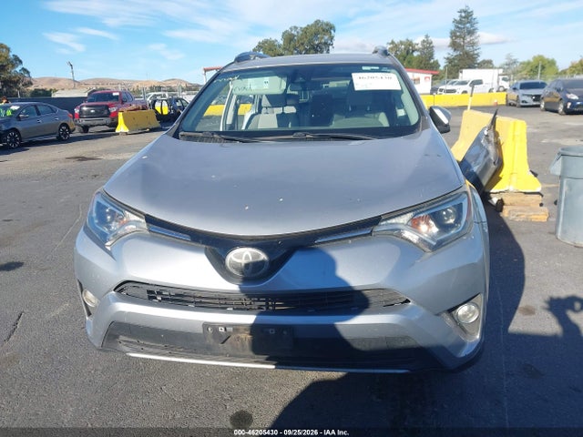 Toyota Rav4 Xle 2017 2T3RFREVXHW648788 Image 13