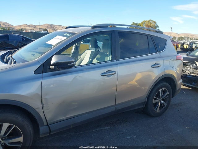 Toyota Rav4 Xle 2017 2T3RFREVXHW648788 Image 15