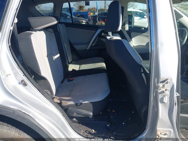 Toyota Rav4 Xle 2017 2T3RFREVXHW648788 Image 8
