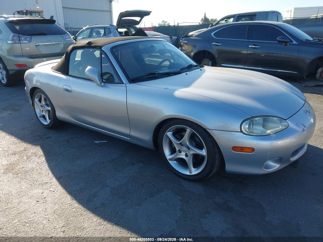 46205503 :رقم المزاد ، JM1NB353210211576 vin ، 2001 Mazda Mx-5 Miata Ls/special Edition مزاد بيع