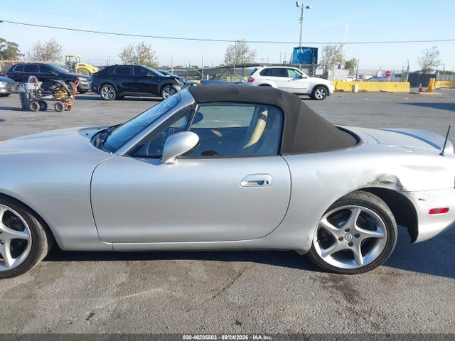 Auction sale of the 2001 Mazda Mx-5 Miata Ls/special Edition, vin: JM1NB353210211576, lot number: 46205503