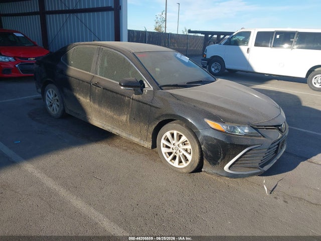 2021 Toyota Camry Le მანქანა იყიდება აუქციონზე, vin: 4T1R11AK6MU485958, აუქციონის ნომერი: 46205559