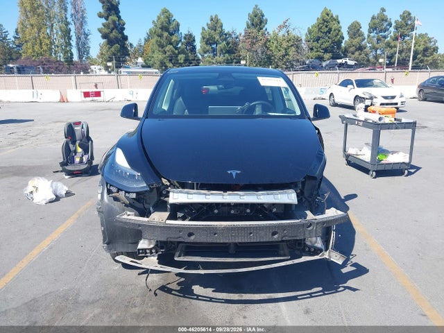 Продаж на аукціоні авто 2023 Tesla Model Y Awd/long Range Dual Motor All-wheel Drive, vin: 7SAYGDEE5PF639516, номер лоту: 46205614
