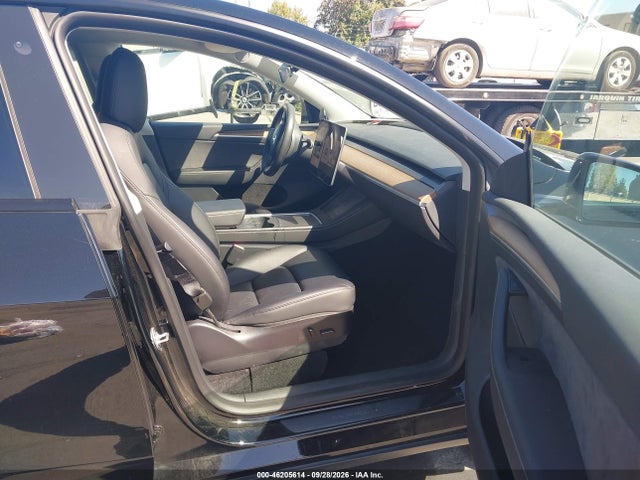 Продаж на аукціоні авто 2023 Tesla Model Y Awd/long Range Dual Motor All-wheel Drive, vin: 7SAYGDEE5PF639516, номер лоту: 46205614
