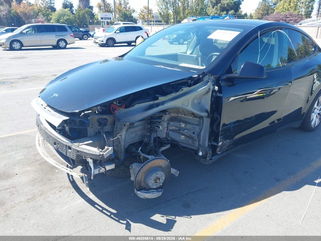 Продаж на аукціоні авто 2023 Tesla Model Y Awd/long Range Dual Motor All-wheel Drive, vin: 7SAYGDEE5PF639516, номер лоту: 46205614