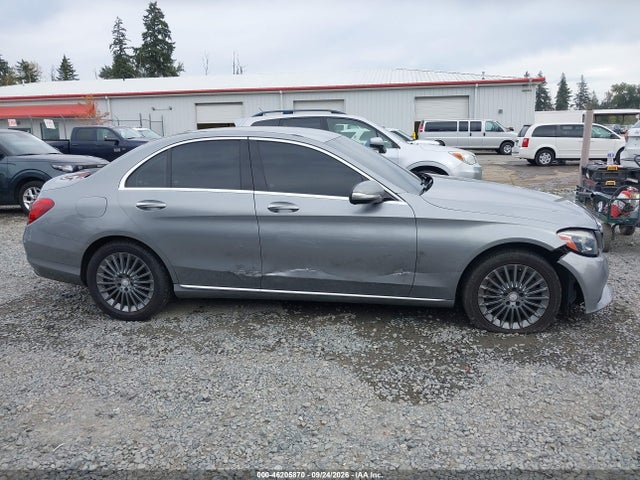 55SWF4KB2FU020029 Mercedes-Benz C 300 Luxury 4matic