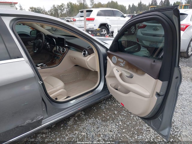 55SWF4KB2FU020029 Mercedes-Benz C 300 Luxury 4matic