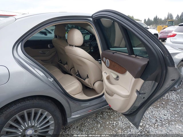 55SWF4KB2FU020029 Mercedes-Benz C 300 Luxury 4matic