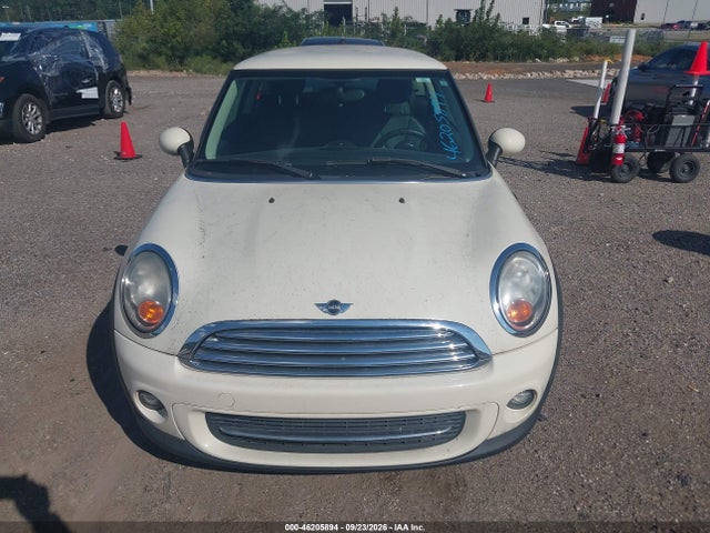 Продаж на аукціоні авто 2013 Mini Hardtop Cooper, vin: WMWSU3C54DT370374, номер лоту: 46205894