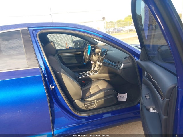 Продажа на аукционе авто 2018 Honda Accord Sport, vin: 1HGCV1F31JA193861, номер лота: 46205973
