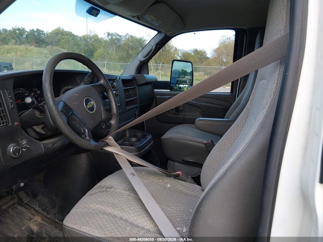 46206055 :رقم المزاد ، 1GB0G2CA1D1194098 vin ، 2013 Chevrolet Express Commercial Cutaway Work Van مزاد بيع