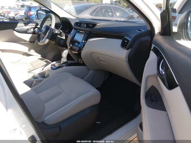 46206198 :رقم المزاد ، JN1BJ1CP0HW008292 vin ، 2017 Nissan Rogue Sport Sl مزاد بيع