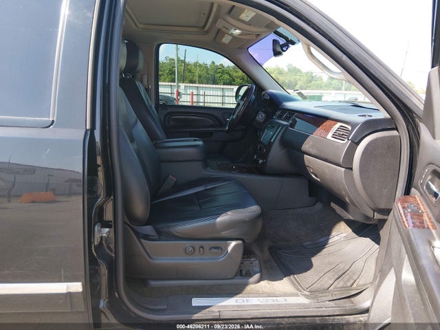 46206211 :رقم المزاد ، 1GKS2EEF1BR400813 vin ، 2011 Gmc Yukon Denali مزاد بيع