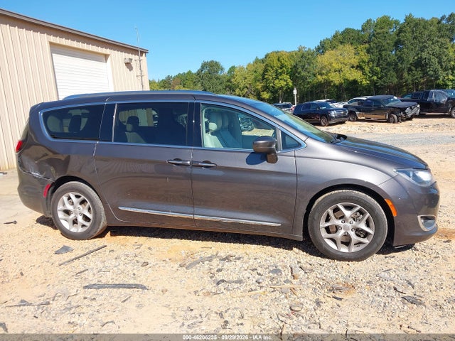 46206235 :رقم المزاد ، 2C4RC1BG9JR270897 vin ، 2018 Chrysler Pacifica Touring L مزاد بيع