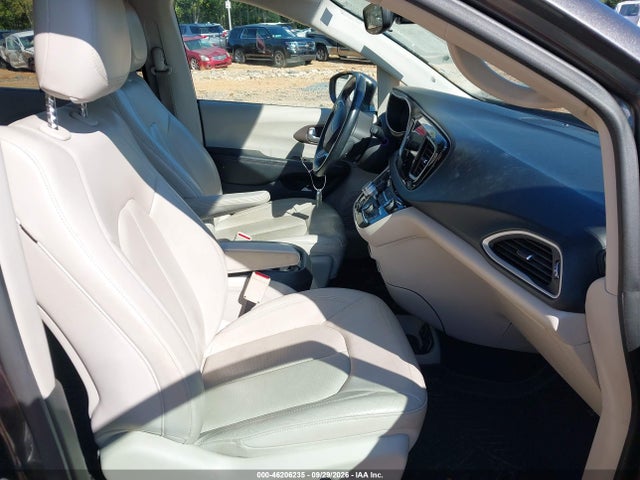 46206235 :رقم المزاد ، 2C4RC1BG9JR270897 vin ، 2018 Chrysler Pacifica Touring L مزاد بيع