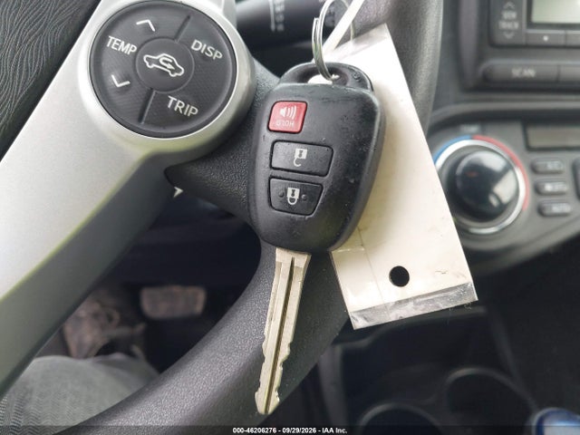 2012 Toyota Prius C One მანქანა იყიდება აუქციონზე, vin: JTDKDTB34C1516835, აუქციონის ნომერი: 46206276