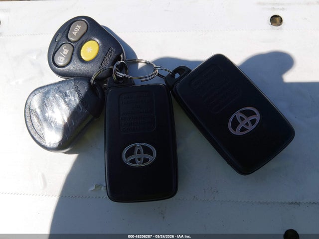 Toyota Prius Three 2014 JTDKN3DU1E1745592 Image 11