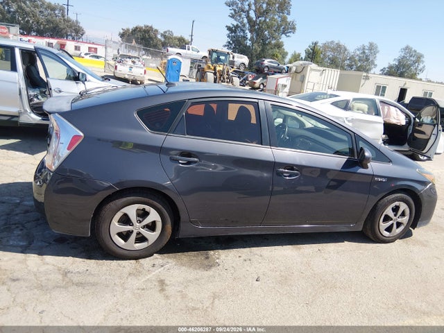 Toyota Prius Three 2014 JTDKN3DU1E1745592 Image 13
