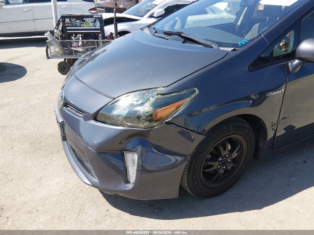 Toyota Prius Three 2014 JTDKN3DU1E1745592 Image 6