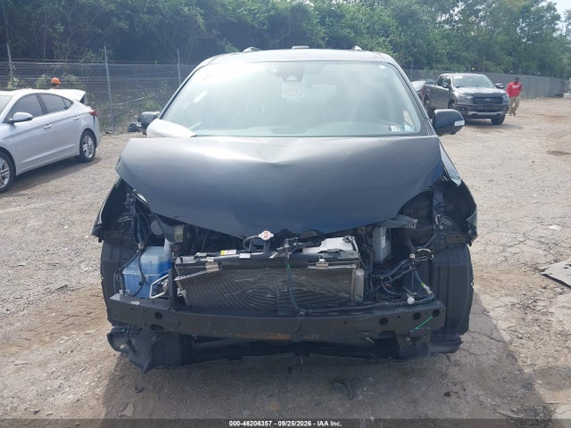 46206357 :رقم المزاد ، 5TDDZ3DC6LS241298 vin ، 2020 Toyota Sienna Limited Premium مزاد بيع