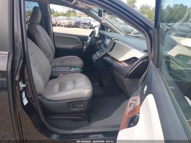 46206357 :رقم المزاد ، 5TDDZ3DC6LS241298 vin ، 2020 Toyota Sienna Limited Premium مزاد بيع