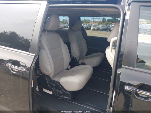 46206357 :رقم المزاد ، 5TDDZ3DC6LS241298 vin ، 2020 Toyota Sienna Limited Premium مزاد بيع