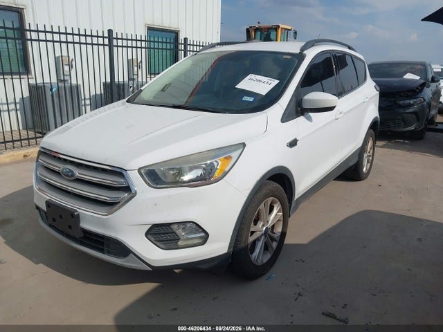 46206434 :رقم المزاد ، 1FMCU0GD0JUC34414 vin ، 2018 Ford Escape Se مزاد بيع