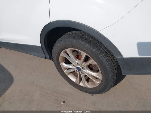 46206434 :رقم المزاد ، 1FMCU0GD0JUC34414 vin ، 2018 Ford Escape Se مزاد بيع